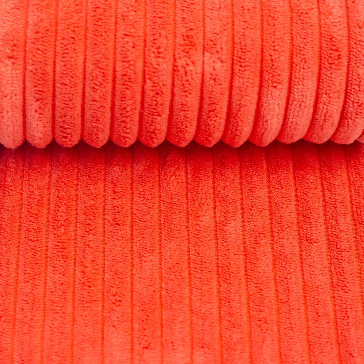 breitcord Cordsamt Wanja blutorange Swafing