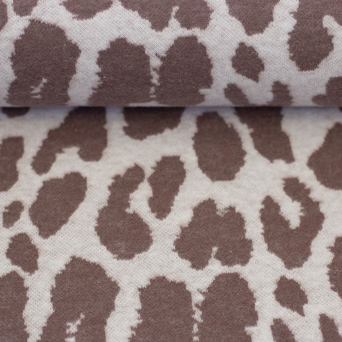 Jacquard Jersey Leo Peppercorn Naturweiß Emely Swafing