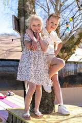 Musselin mit kleinem zarten Leo beige