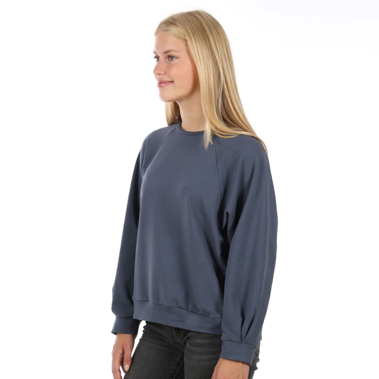 Studio Schnittreif Frau Deetje Sweater Papierschnittmuster