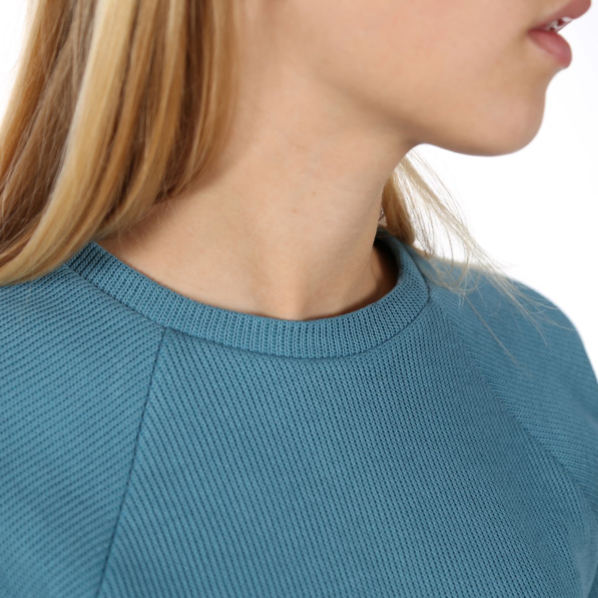 Studio Schnittreif Frau Deetje Sweater Papierschnittmuster