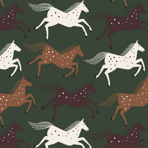 Cotton and Steel - Canvas Wild & Free - Wild Horses - Green Fields - Loes van Oosten